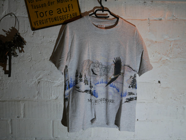 Vintage Graphic T-Shirt (M)