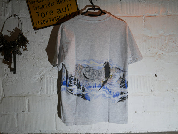 Vintage Graphic T-Shirt (M)