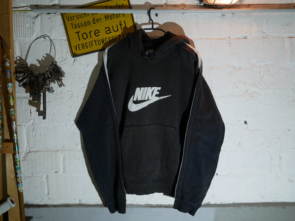 Vintage Nike Hoodie (M/L)