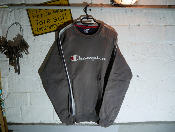 Vintage Champion Sweatshirt (L/XL)