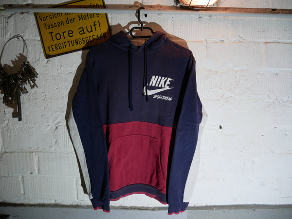 Vintage Nike Hoodie (L)