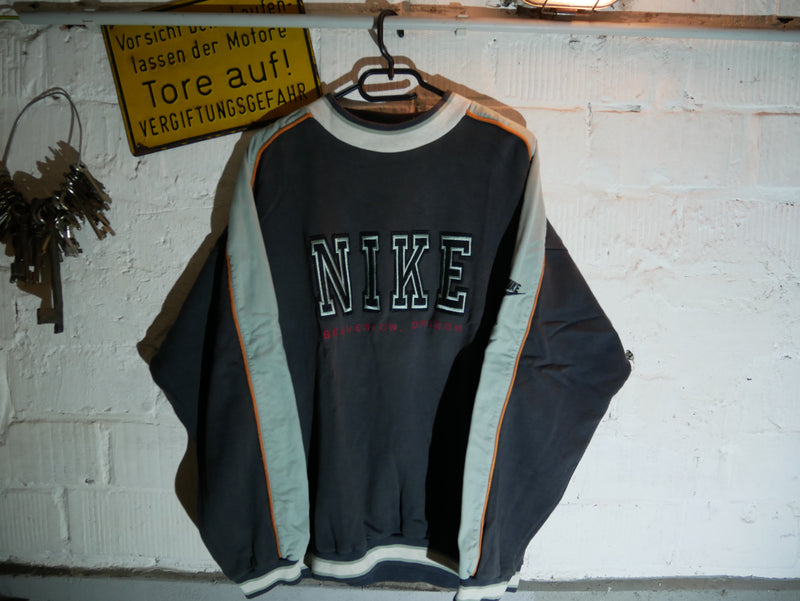 Vintage Nike Sweatshirt (L)