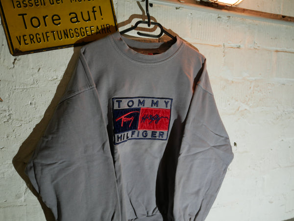 Vintage Bootleg Tommy Hilfiger Sweatshirt (M)