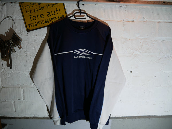 Vintage Umbro Polyester Sweatshirt (XL)
